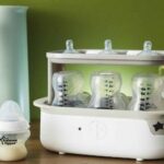 Máy tiệt trùng bình sữa giúp diệt khuẩn bình sữa và các vật dụng cho bé